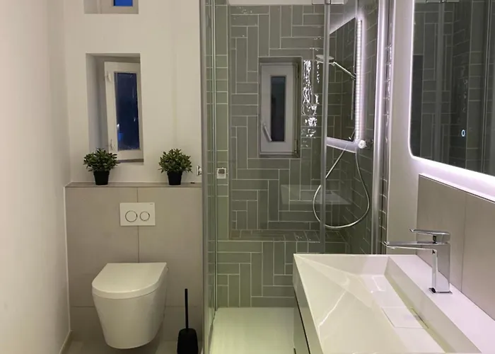Schoene In Charmanter Stadtvilla Messenaehe Lejlighed *