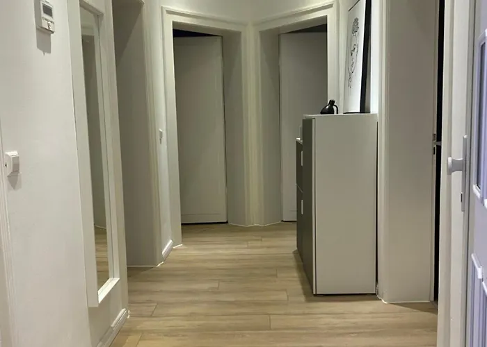 Schoene In Charmanter Stadtvilla Messenaehe Lejlighed *