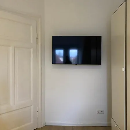 Schoene In Charmanter Stadtvilla Messenaehe Daire